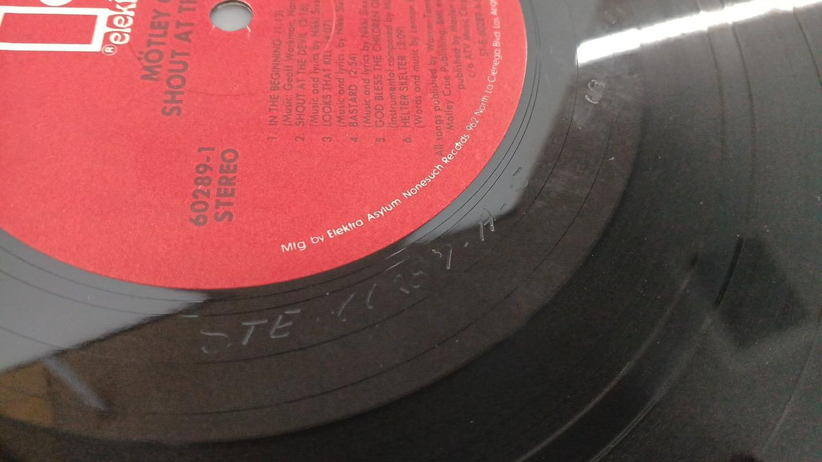 ELEKITRA MOTLEY CRU/ SHOUT AT THE DEVIL 60289-1