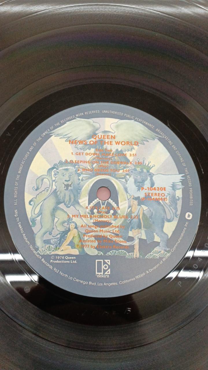 Warner Pioneer Queen / Dedicated to the World Queen / Dedicated to the World