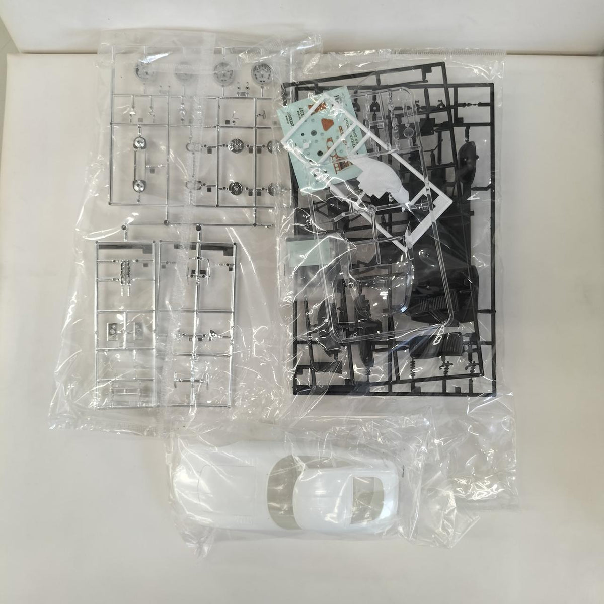 HASEGAWA 1/24 Plastic Model TOYOTA 2000GT