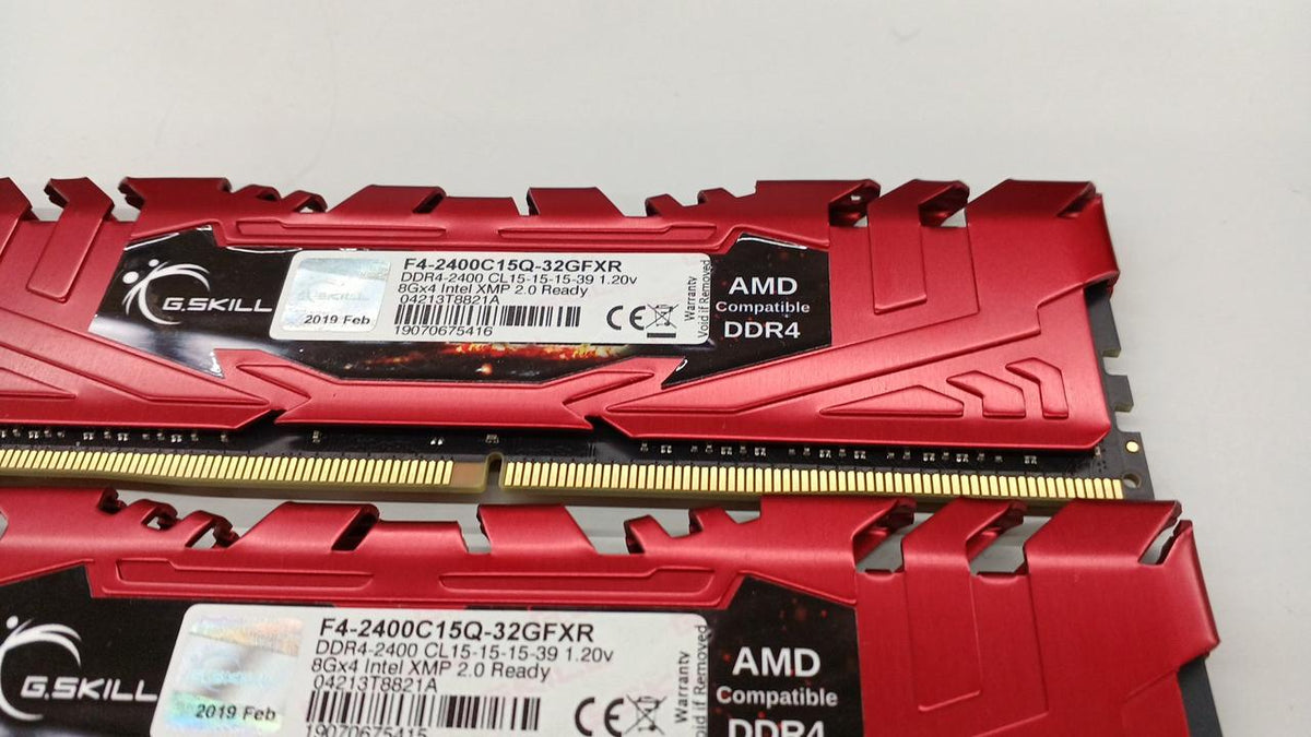 G.SKILL DDR4 8GB x2 F4-2400C15Q-32GFXR