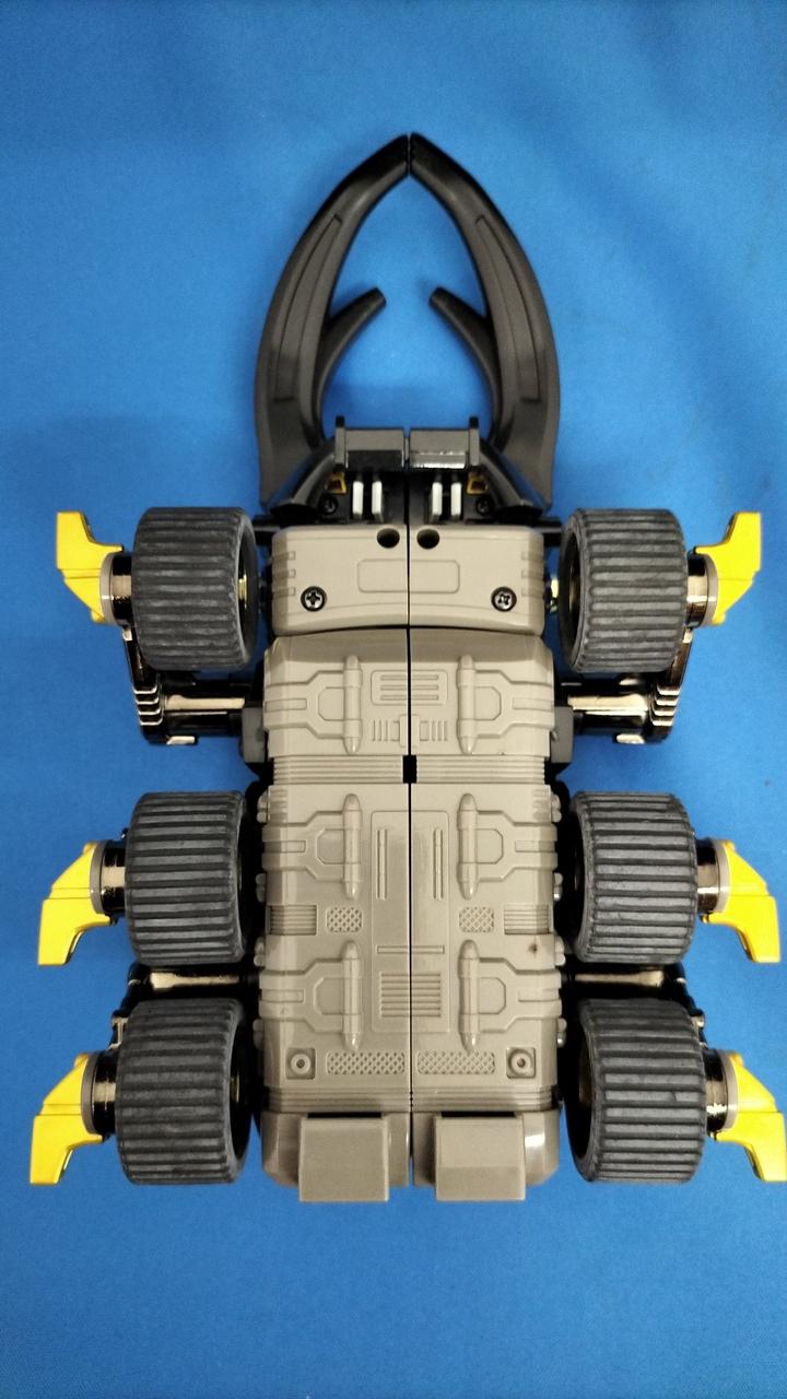 BANDAI DX Chogokin Jinrai Gattai Goraijin Ninpuu Sentai Hurricaneger