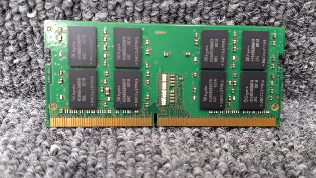 SK HYNX Memory for Notebook PC 16GB 2RX8 PC4-2400T-SE1-11