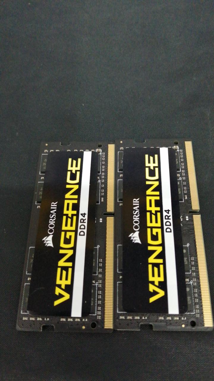 VENGEANCE DDR4 32GB Memory (16GB×2) CMS32GX4M2A2400C16
