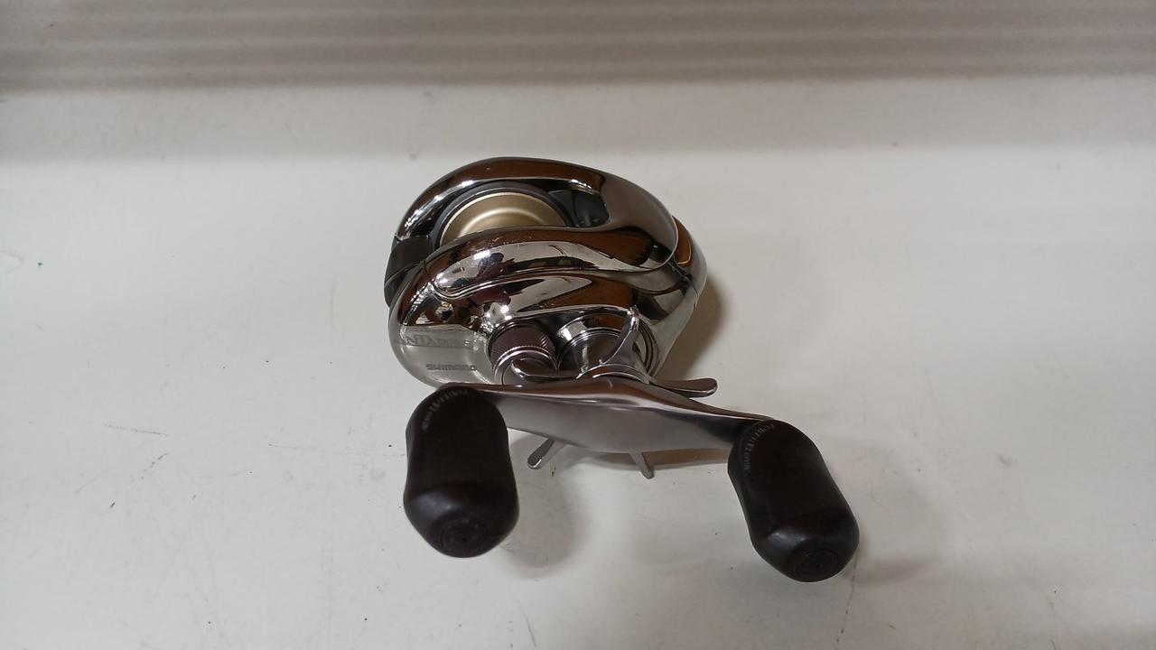SHIMANO Baitcasting Reel RH 220 Scorpion Antares – BanzaiHobby