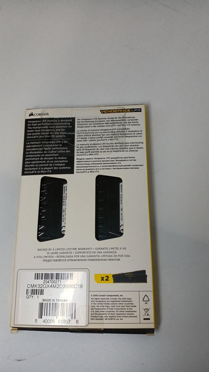 CORSAIR Memory CMK32GX4M2D3600C18