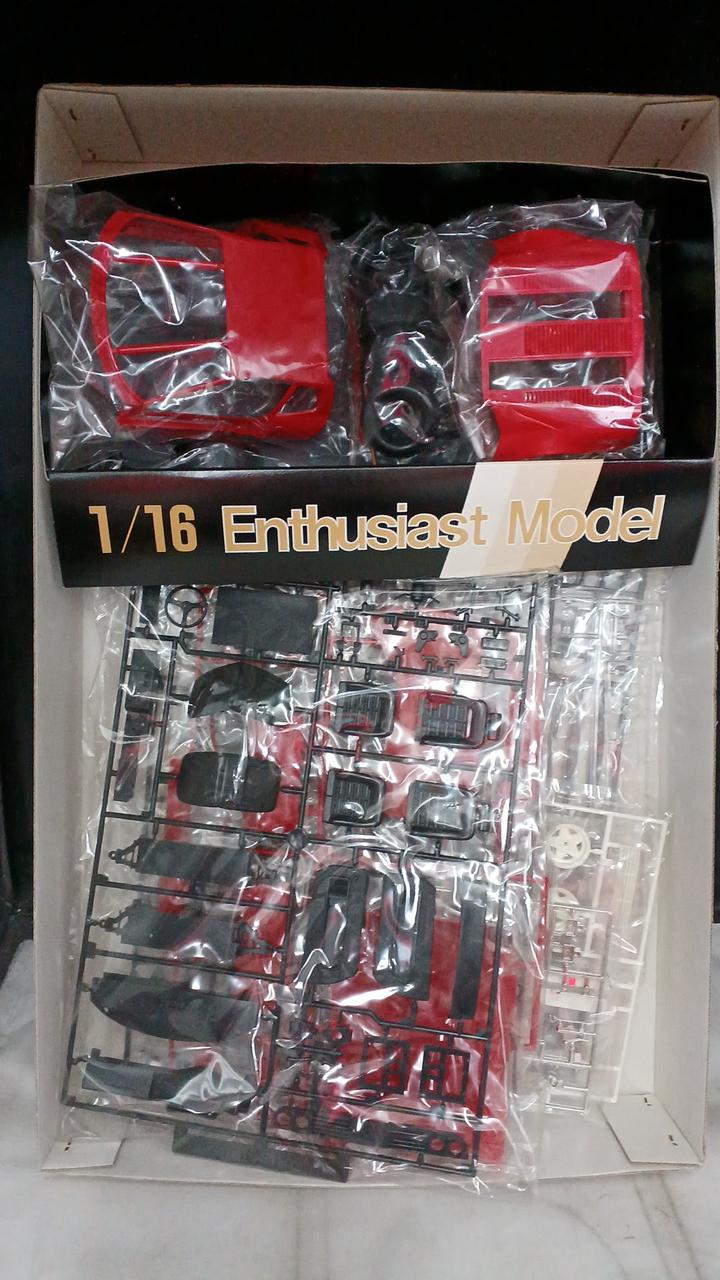 Fujimi Model Ferrari BB512 1/16