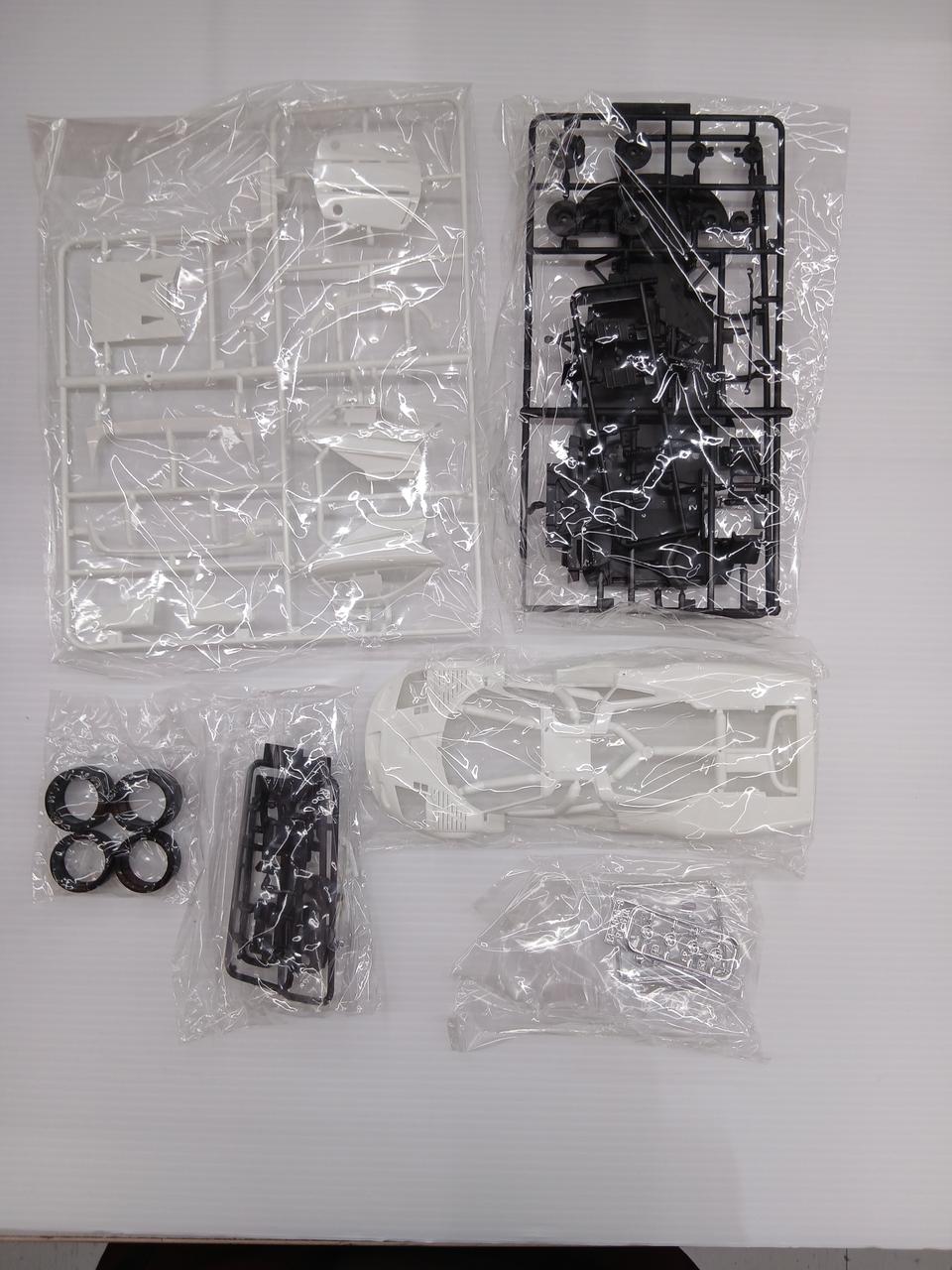Aoshima 1/24 McLaren F1 GTR 1988 Le Mans 24 Hours