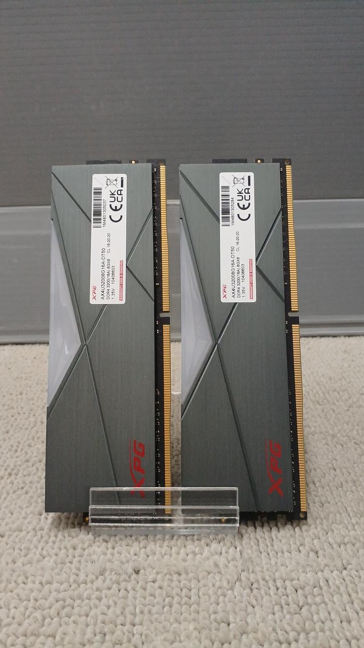 XPG Memory AX4U32008G16A-DT50