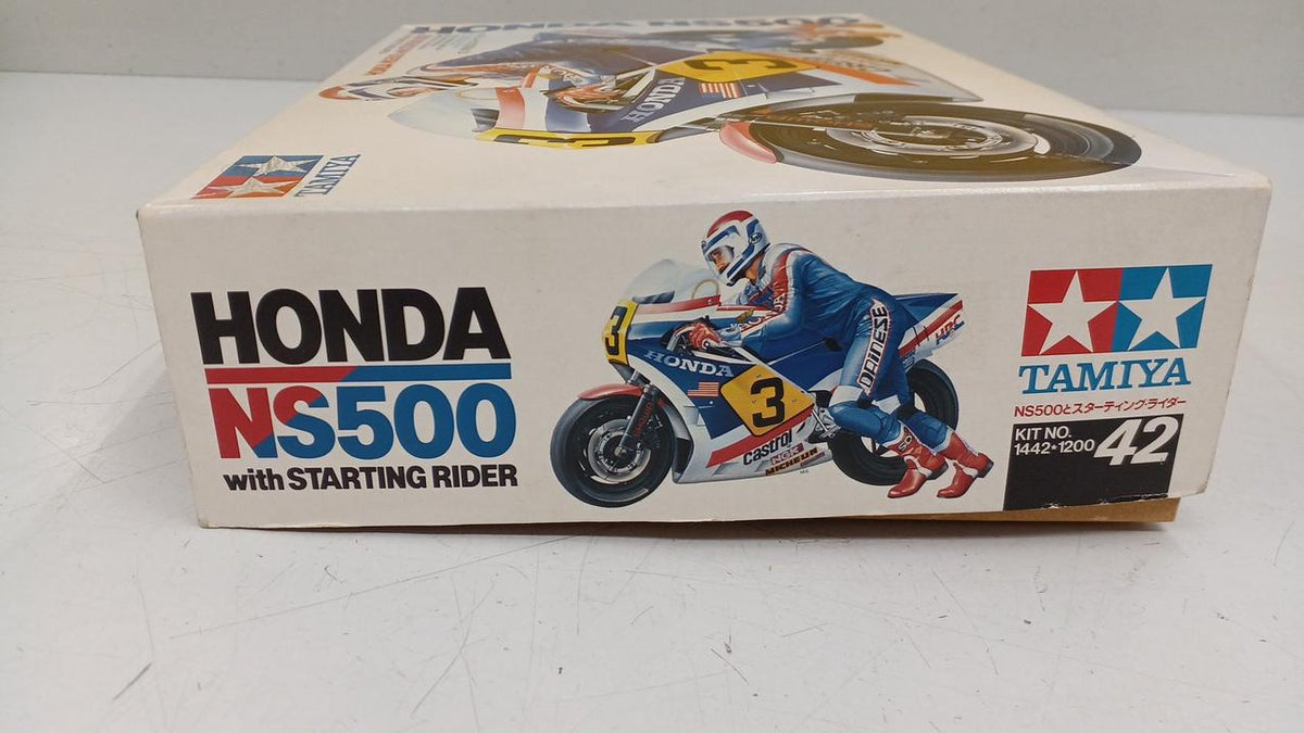 TAMIYA Plastic Model 1/12 Honda NS500 and Starting Rider