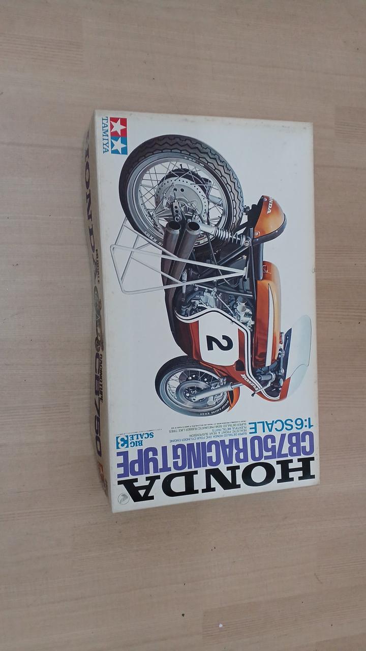 TAMIYA 1/6 Honda CB750 Racing Type Unassembled Box Damaged