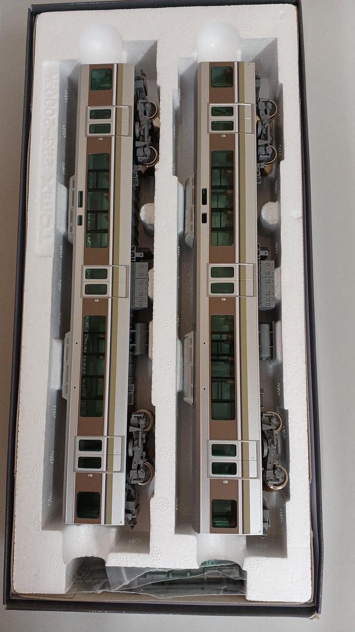 TOMIX HO Cage 223-2000 Series HO-9114 Suburban Train Add-on Set A (2 cars)
