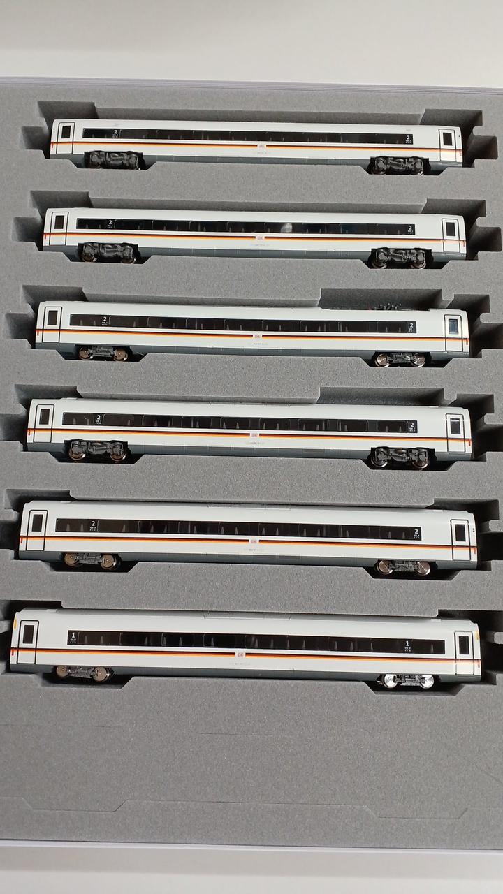 KATO N Cage ICE4 10-2025 Federal Republic of Germany Formation 6-Car Add-on Set
