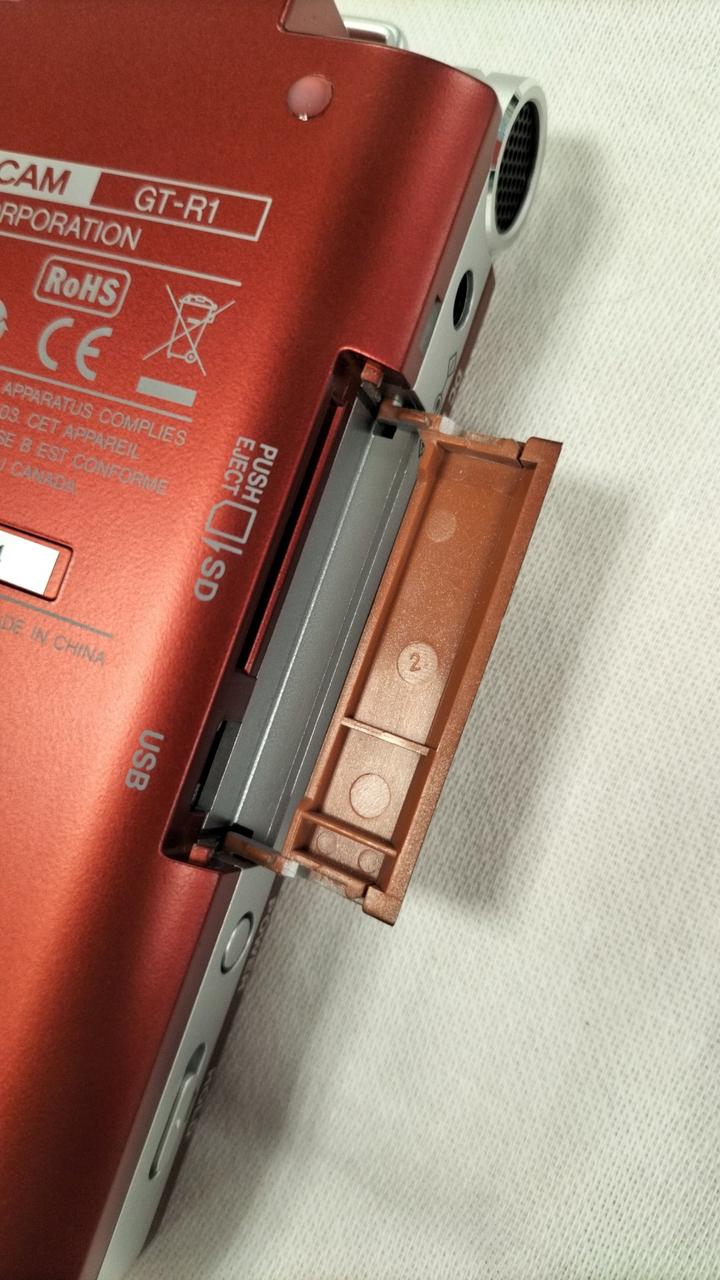 TASCAM Linear PCM Recorder GT-R1 - Banzai Thrifting | BanzaiHobby