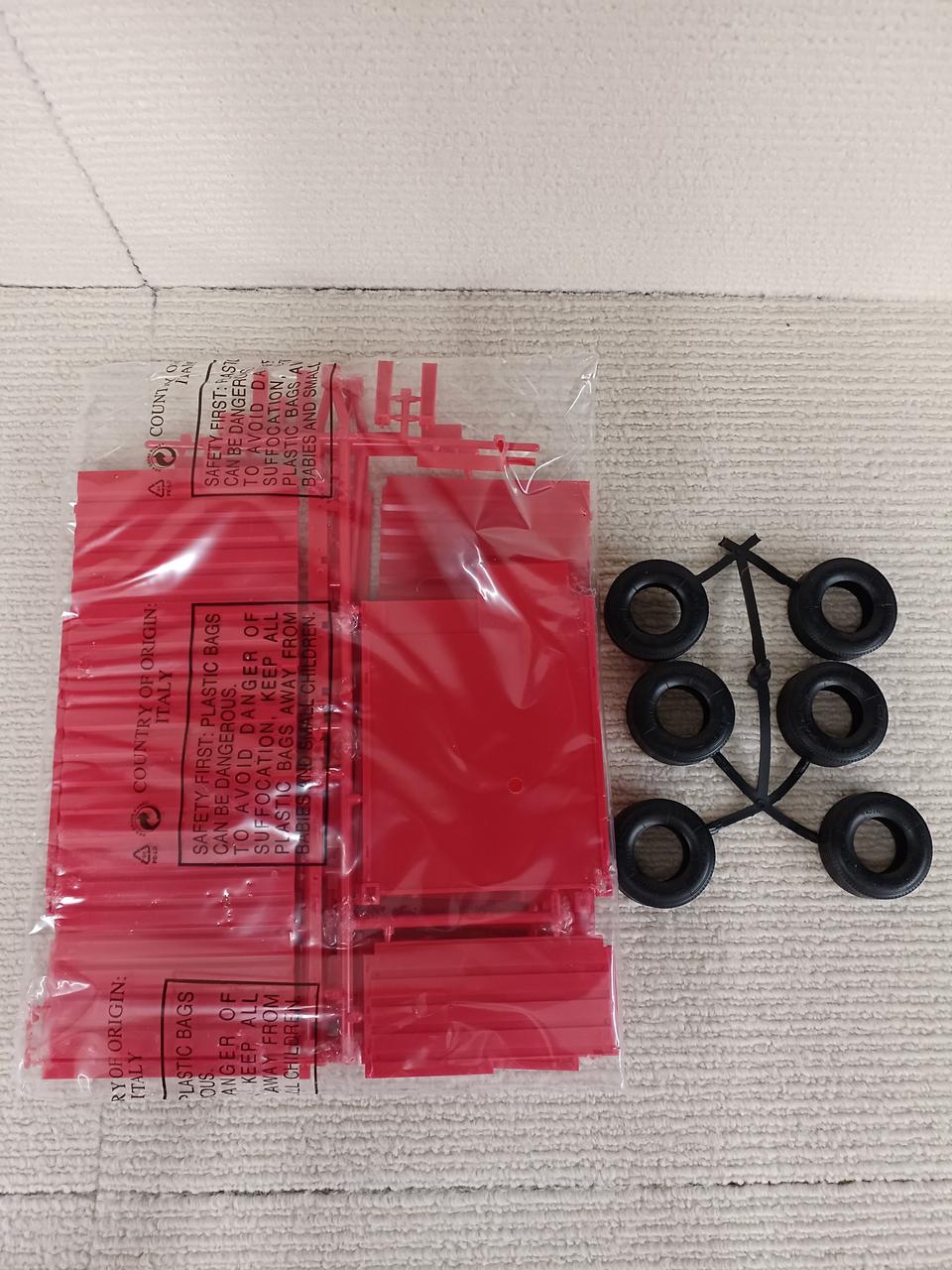 ITALERI 1/24 TECNOKAR 20 CONTAINER TRA