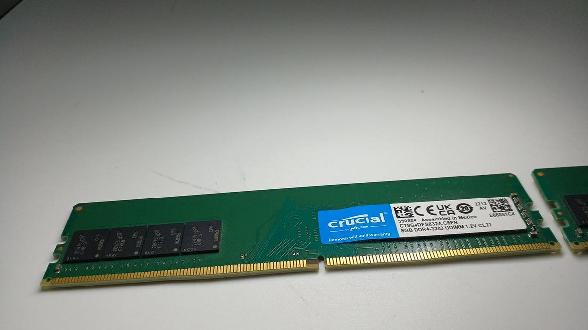 CRUCIAL Memory CT8G4DFS832A