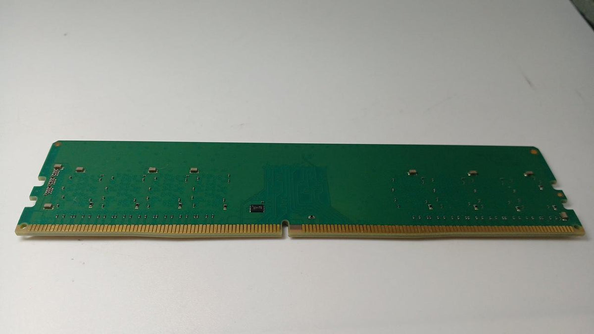 CRUCIAL Memory CT8G4FS832A