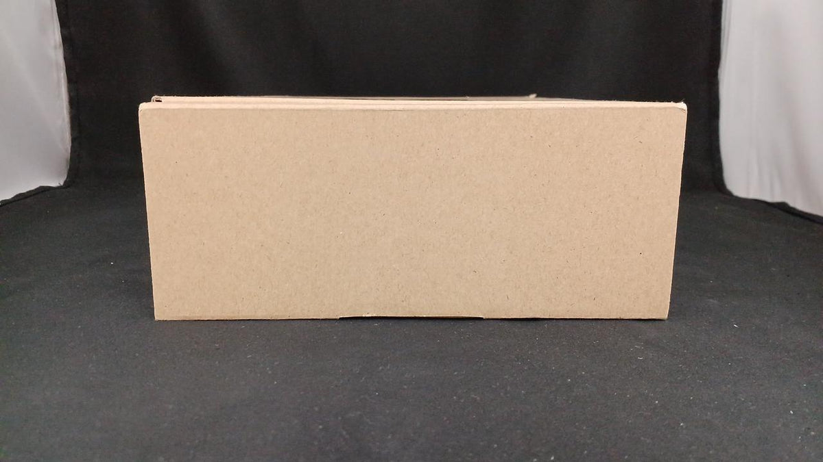 MONOPOST Lotus Renault R30 1/20 Scale Garage Kit - Banzai Thrifting | BanzaiHobby