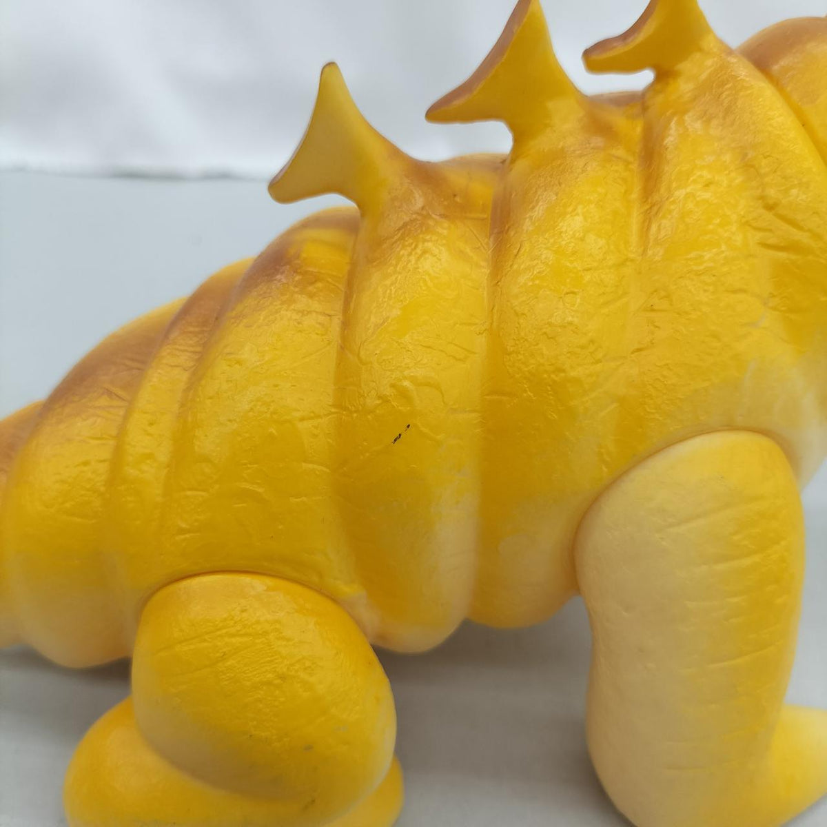 Burmak Monster Soft Vinyl Goldon - Burmak Banzai Hobby