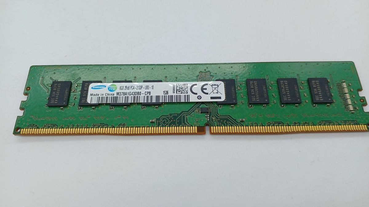 SAMSUNG Memory: DDR4 8GB × 2-Die M378A1G43DB0-CPB