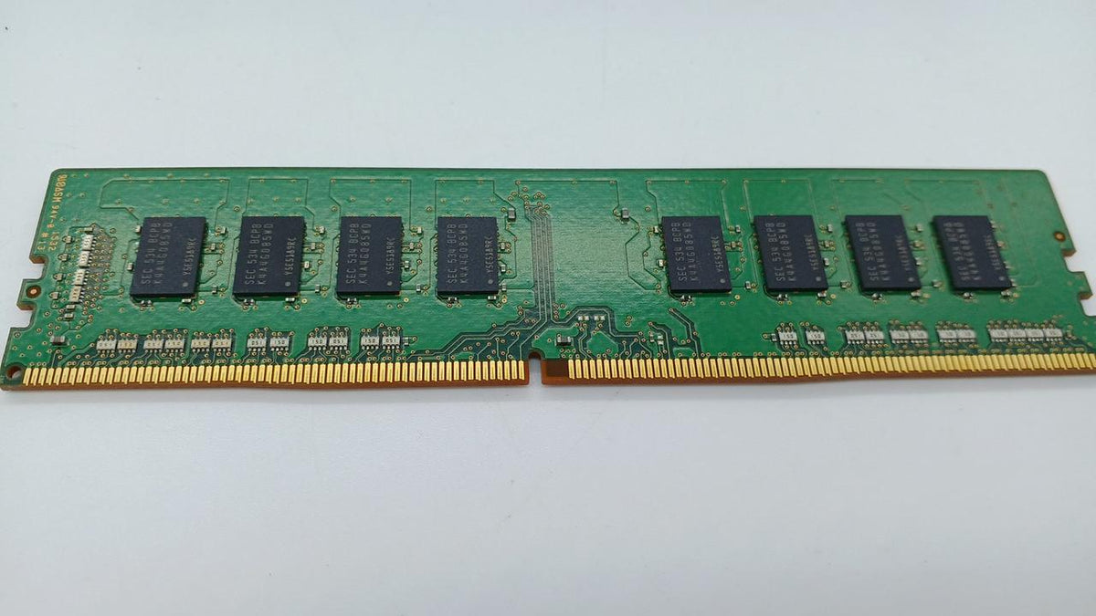 SAMSUNG Memory: DDR4 8GB × 2-Die M378A1G43DB0-CPB