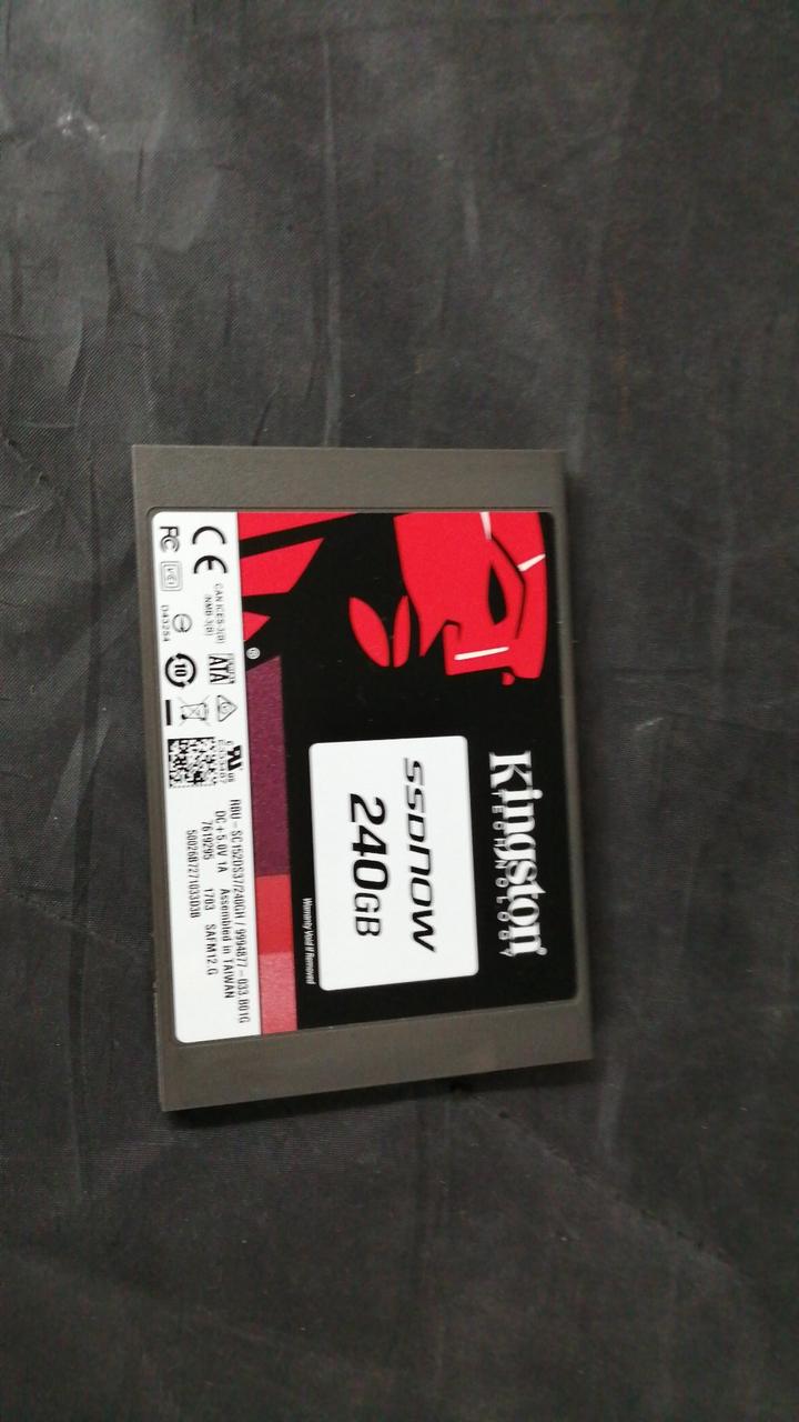 KINGSTON SSD RBU-SC152DS37/240GH