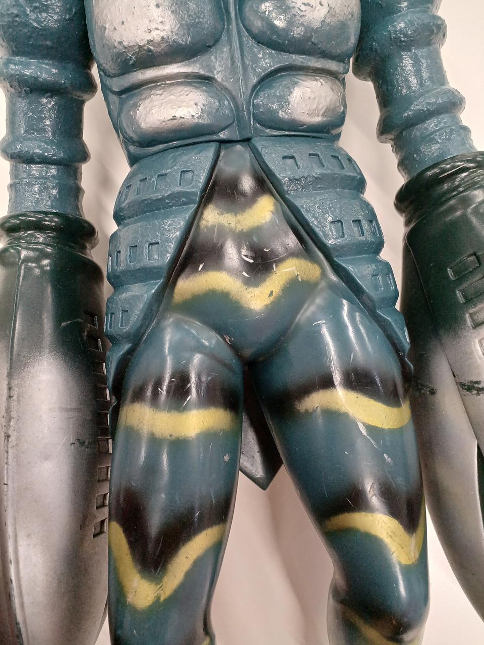 BANDAI Big Soft Vinyl Baltan Alien - BANDAI Banzai Hobby