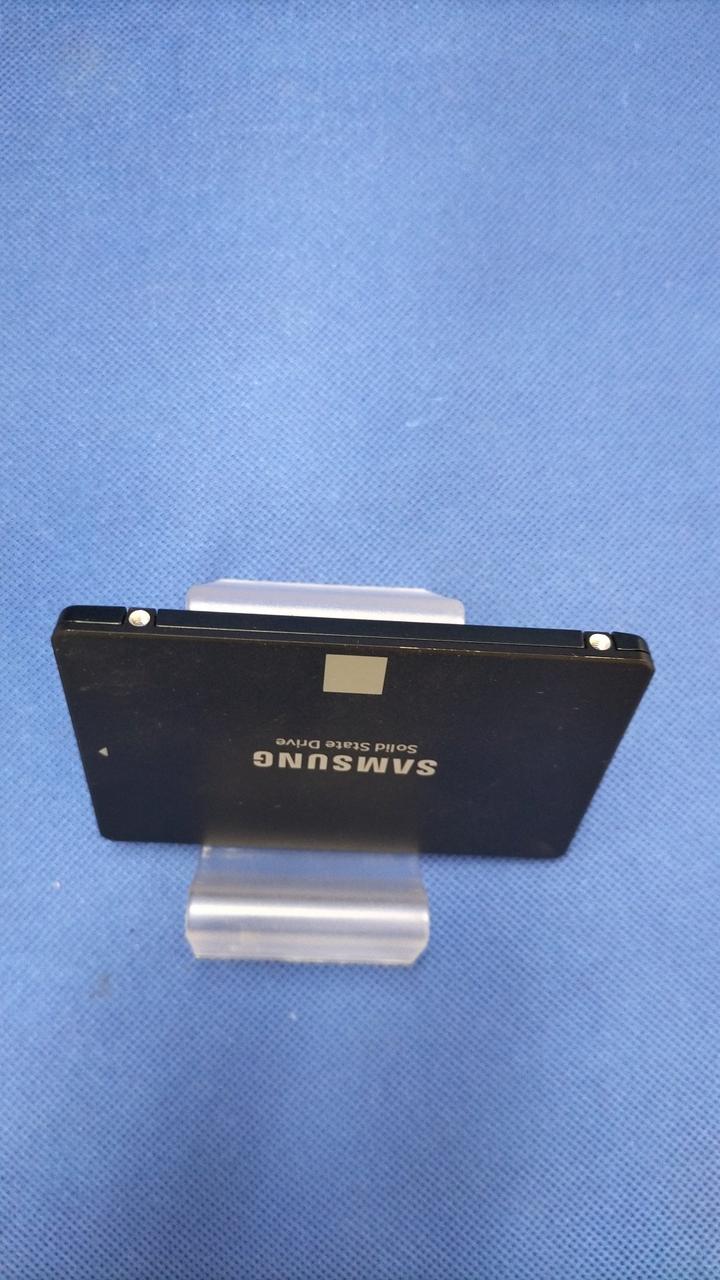 SAMSUNG SSD MZ-76E500