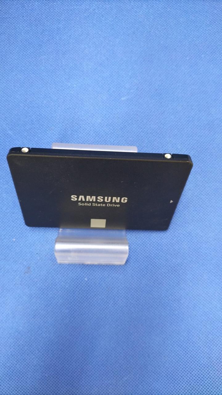 SAMSUNG SSD MZ-76E500