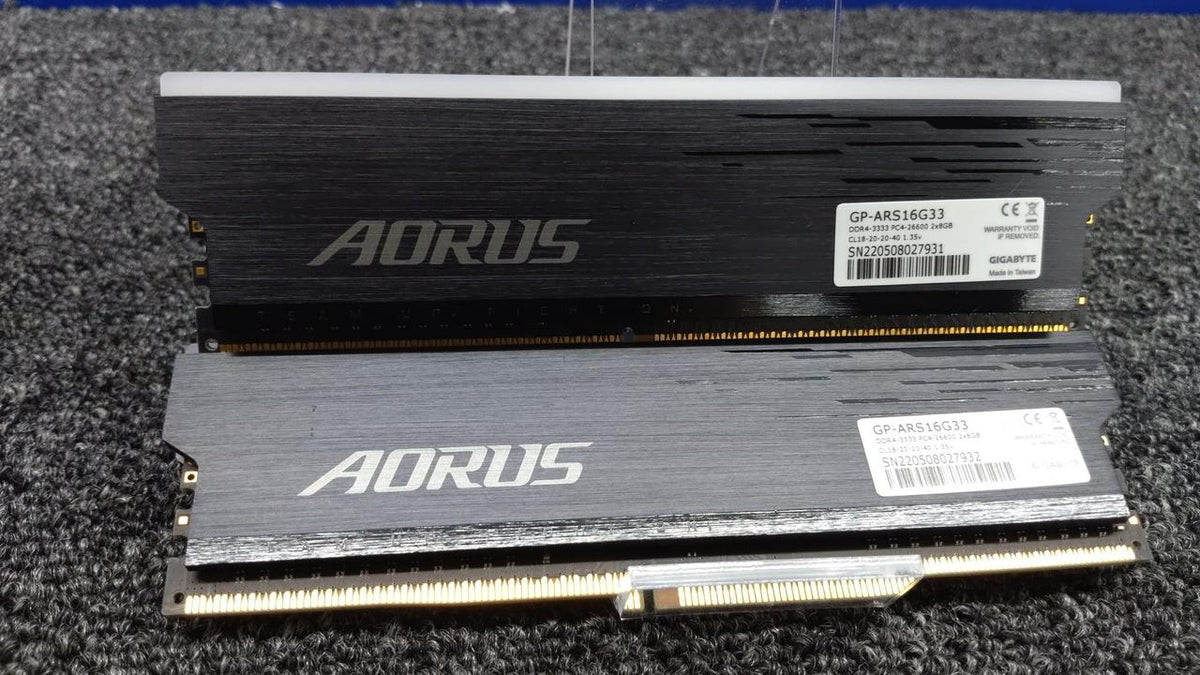 AORUS Memory: DDR4 8GB×2 GP-ARS16G33
