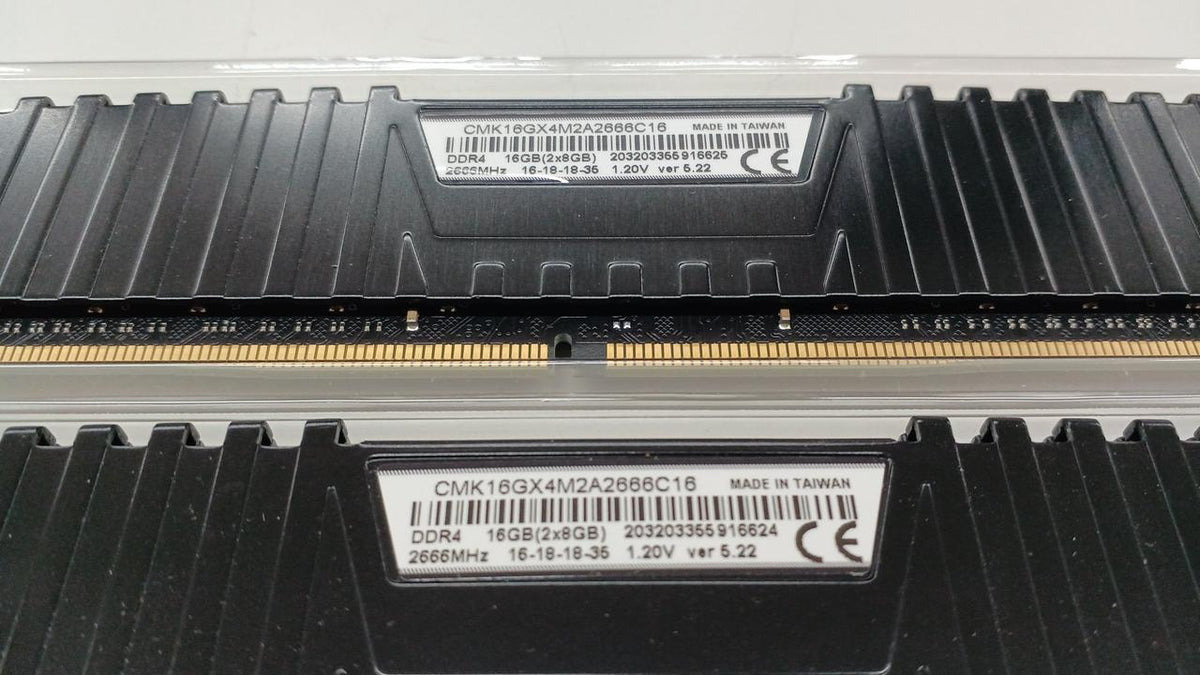 CORSAIR PC Memory CMK16GX4M2A2666C16