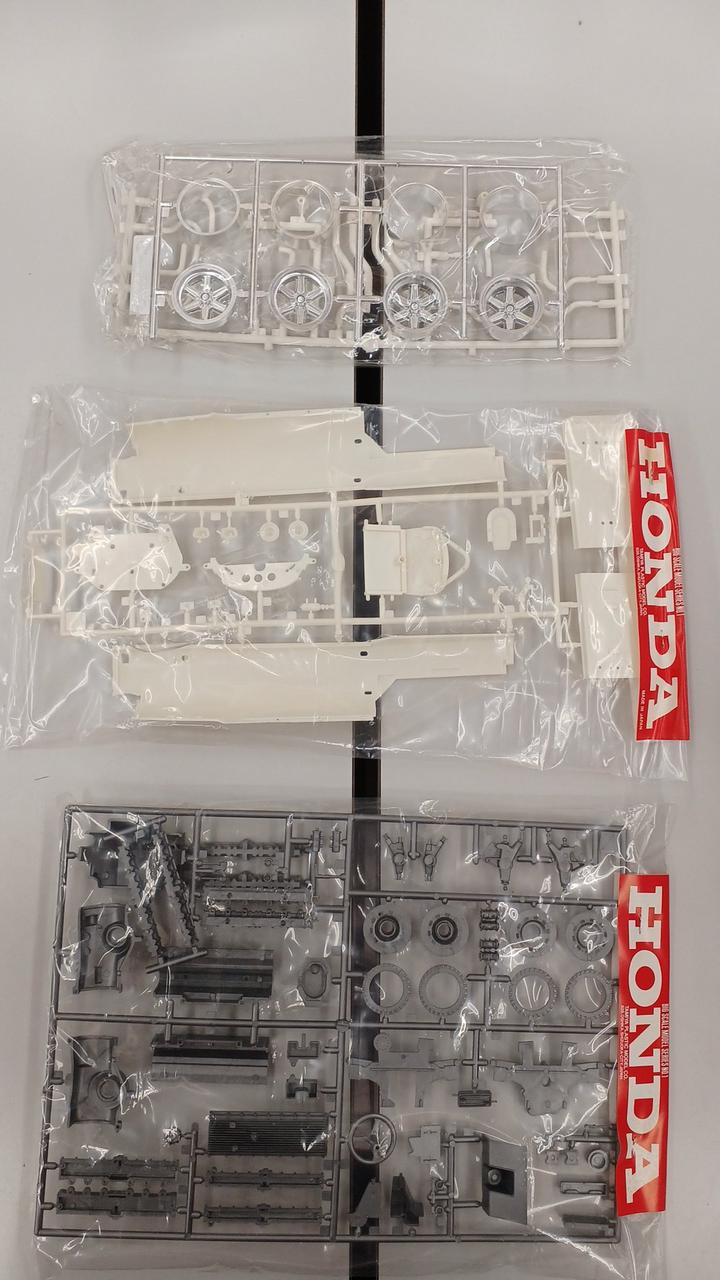 TAMIYA RA273 HONDA