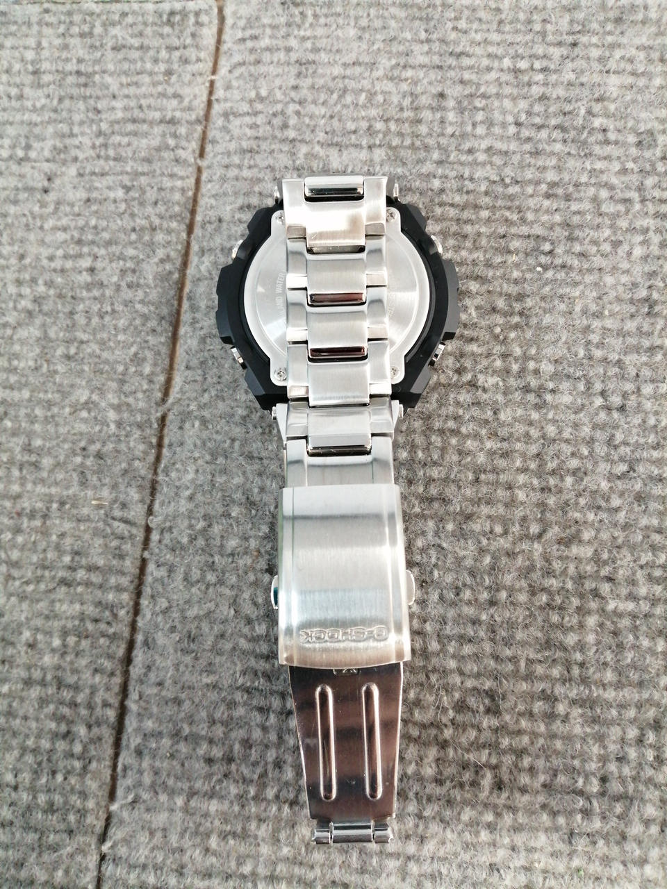 CASIO G-SHOCK GST-W110D