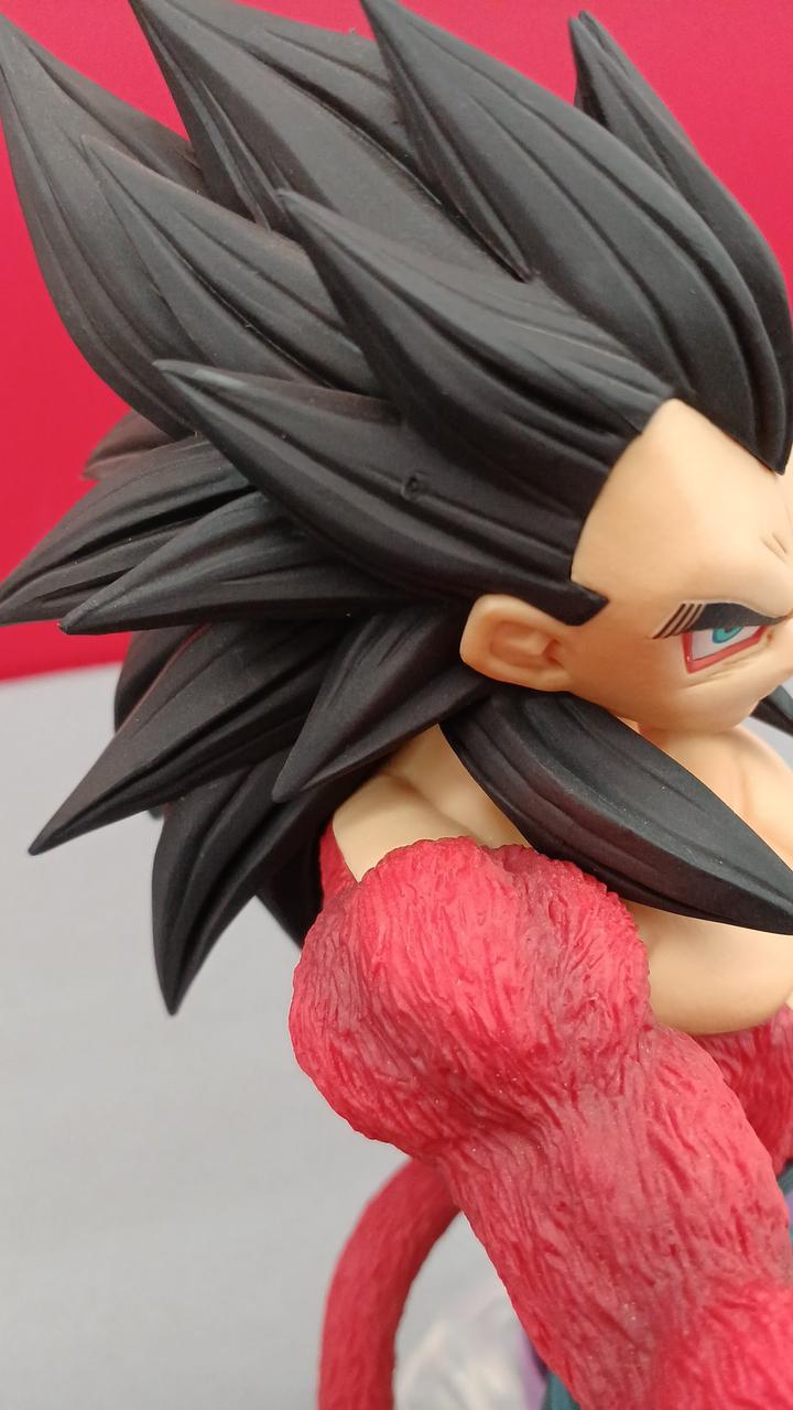 BANDAI Ichiban Kuji Dragon Ball Prize C: Super Saiyan 4 Vegeta