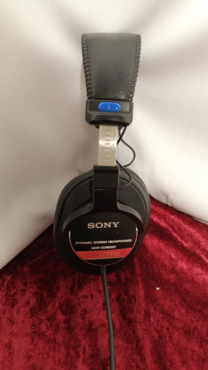 SONY Monitor Headphones MDR-CD900ST