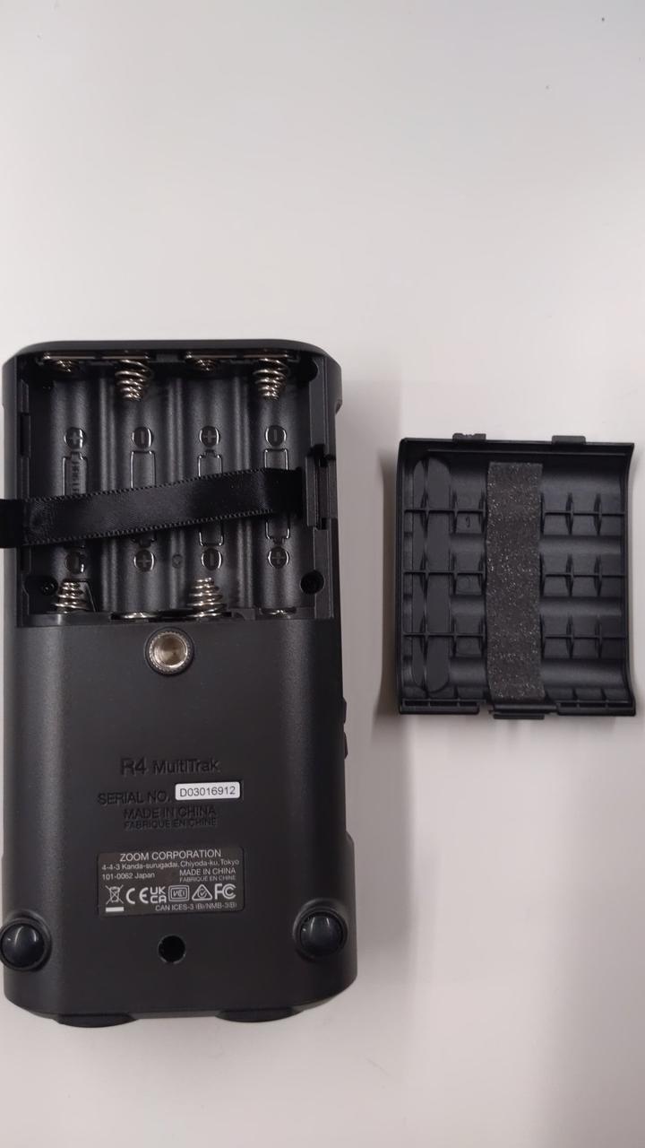 ZOOM Portable MTR R4 MULTITRACK