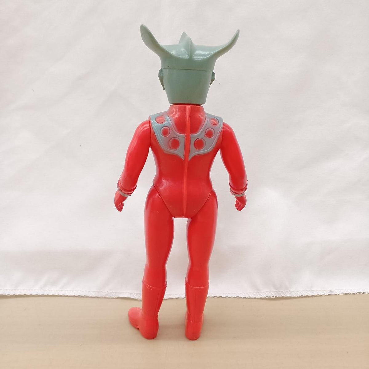 Burmak Special Investigation Sofubi Ultraman Leo