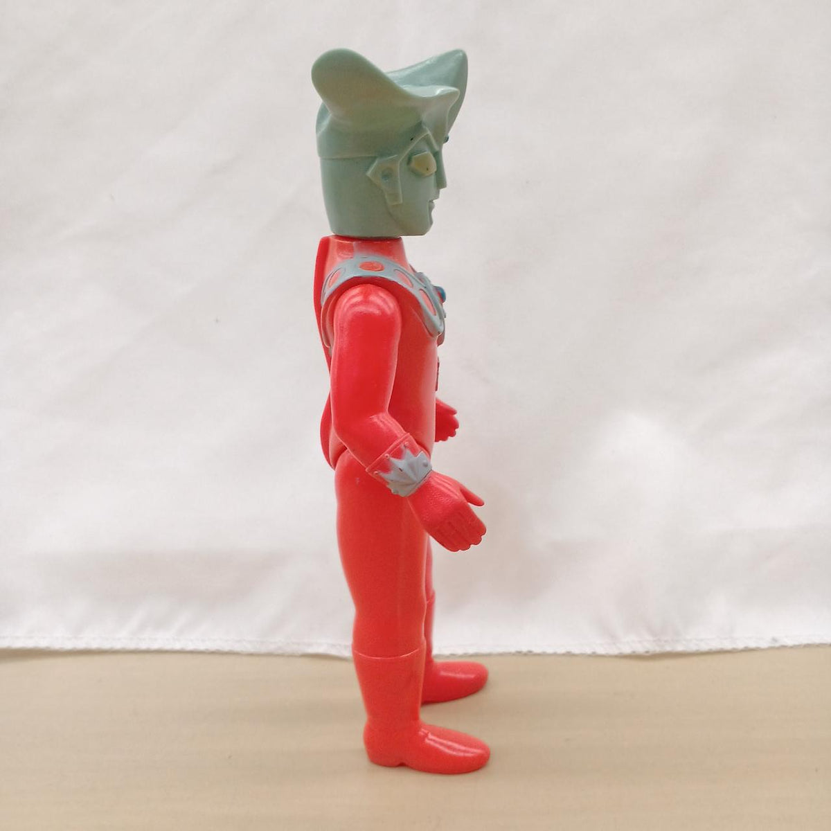 Burmak Special Investigation Sofubi Ultraman Leo