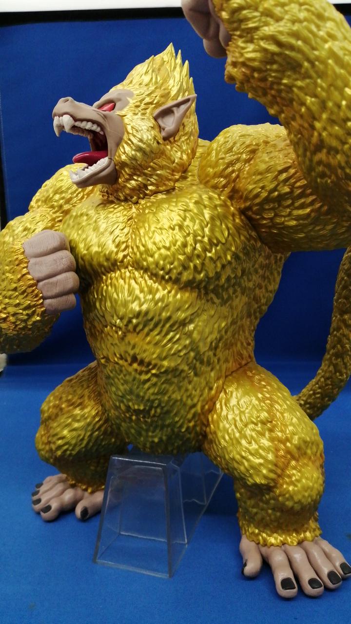 BANDAI Figure: Golden Ape Goku 'Ichiban Kuji Dragon Ball VS Omnibus Ultimate'