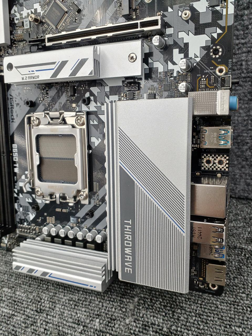 ASROCK Motherboard B650TW - Banzai Thrifting | BanzaiHobby
