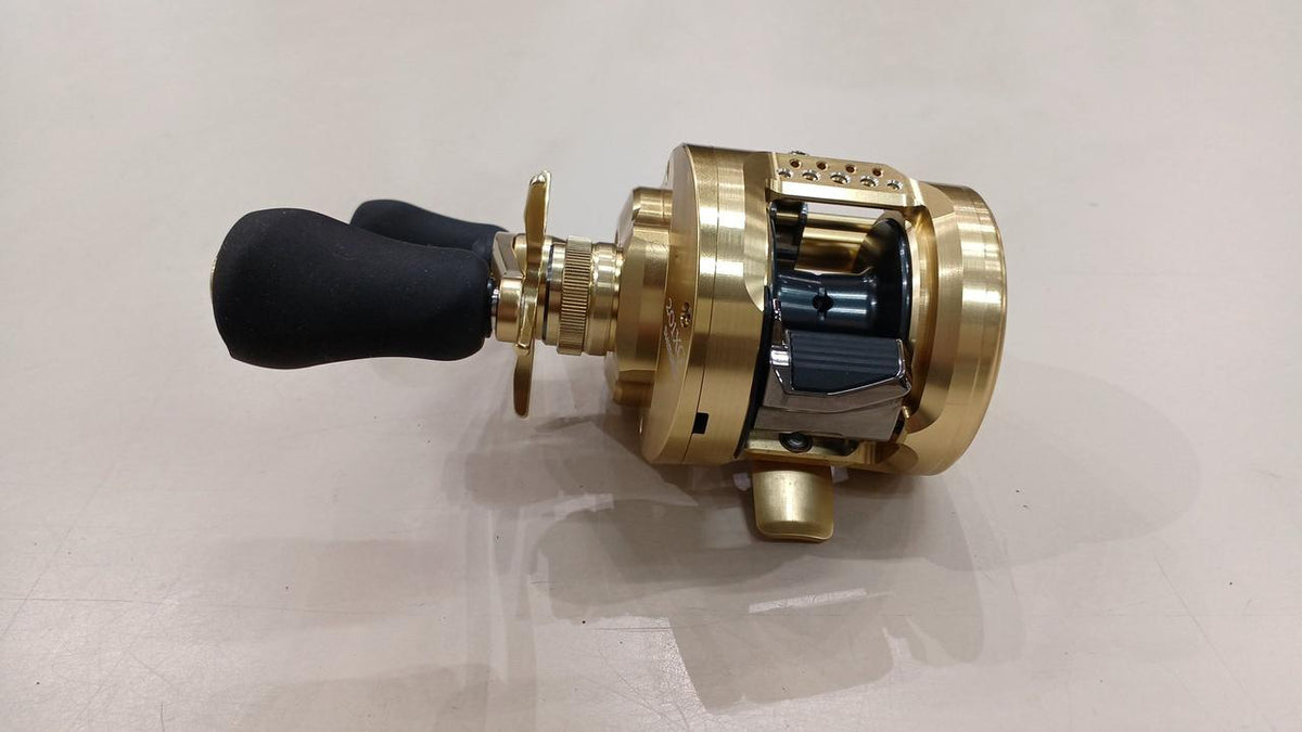 SHIMANO Baitcasting Reel CALCUTTA CONQUEST 201XG