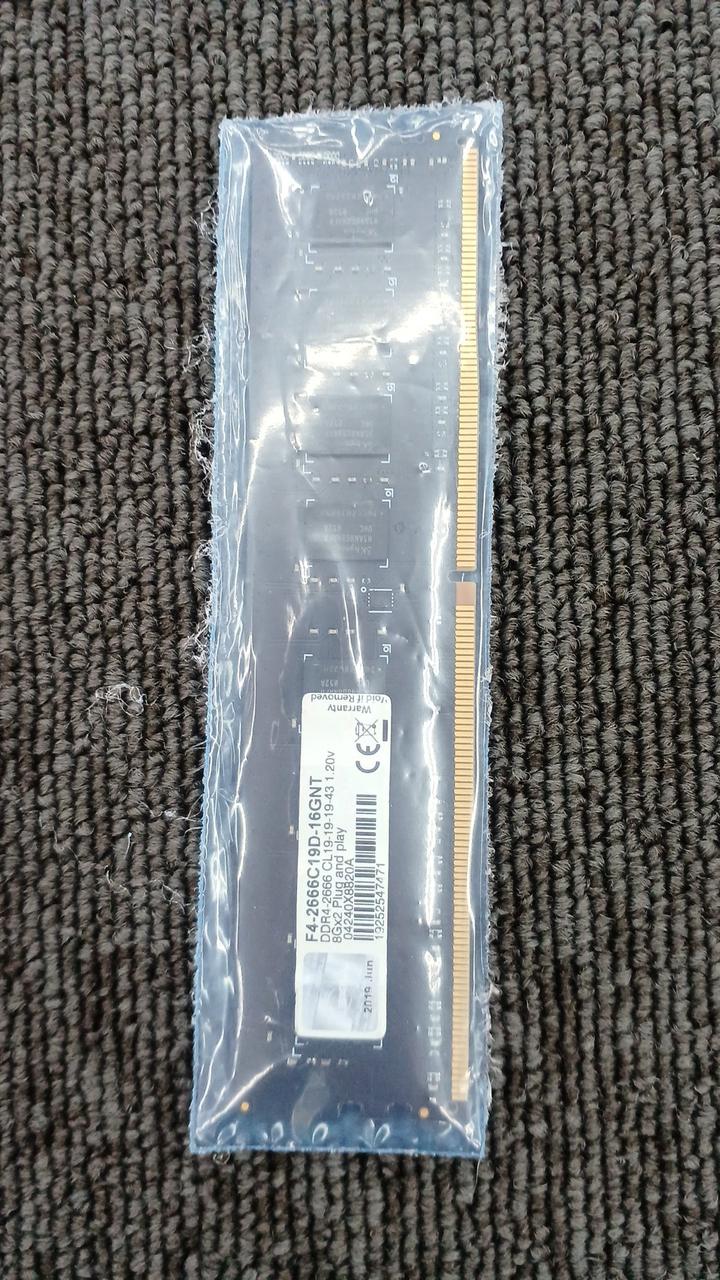 G.SKILL DDR4 Desktop Memory F4-2666C19D-16GNT