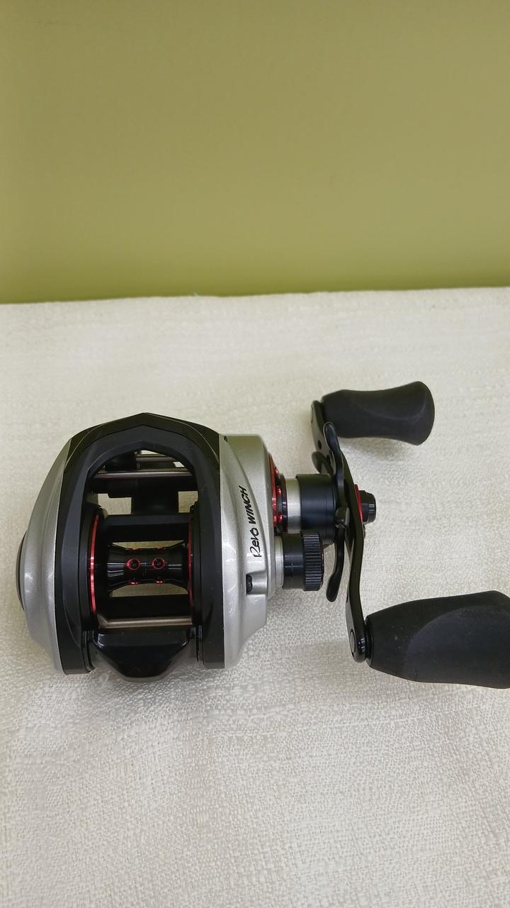 ABUGARCIA Baitcasting Reel REVO4 WINCH