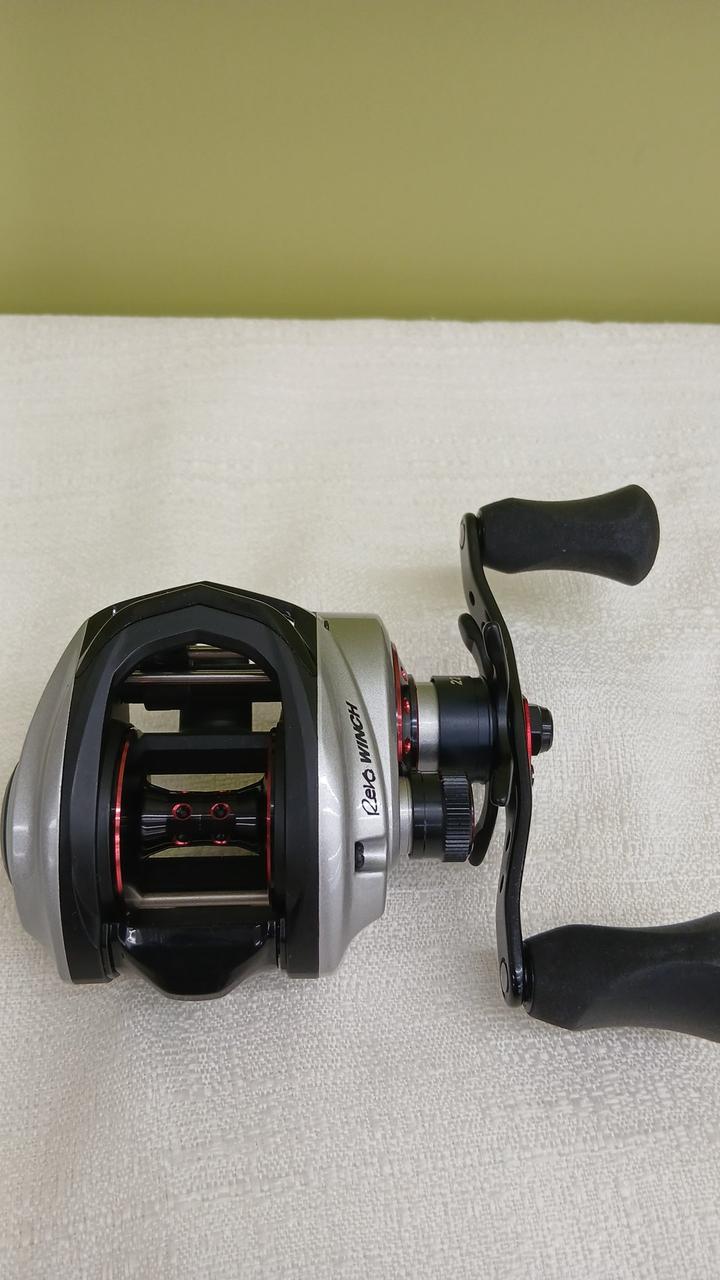 ABUGARCIA Baitcasting Reel REVO4 WINCH