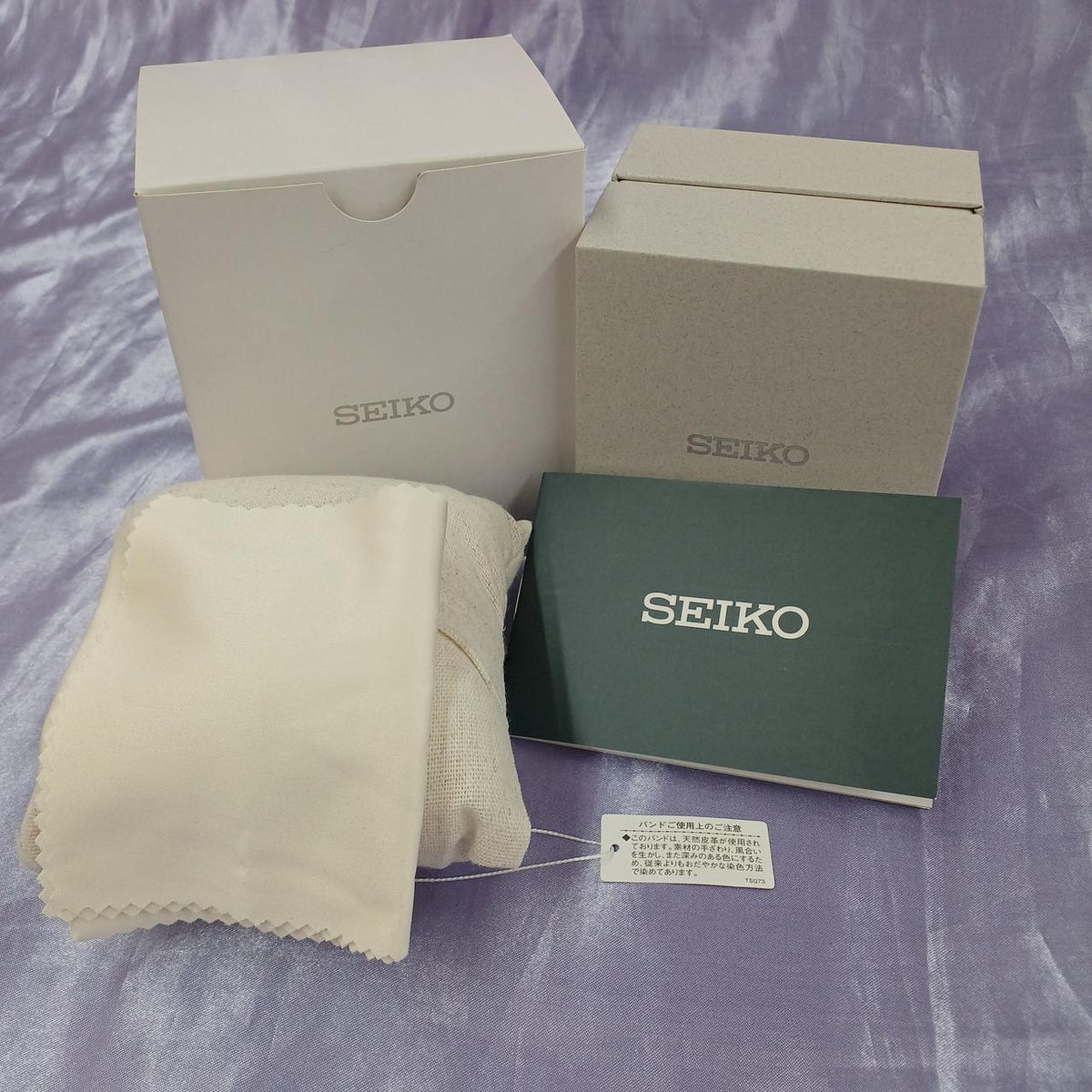 SEIKO Quartz Chronograph 8T63-00D0