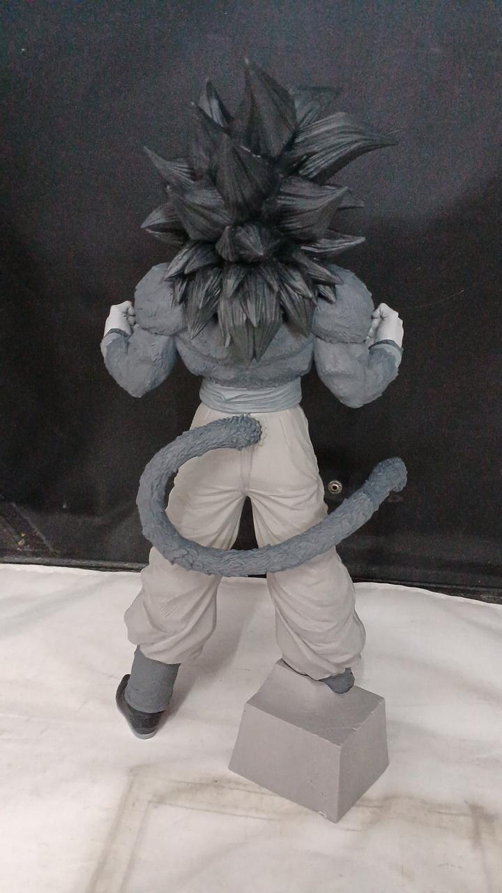 BANPRESTO Super Saiyan 4 Son Goku Amusement Ichiban Kuji C Prize THE TONES