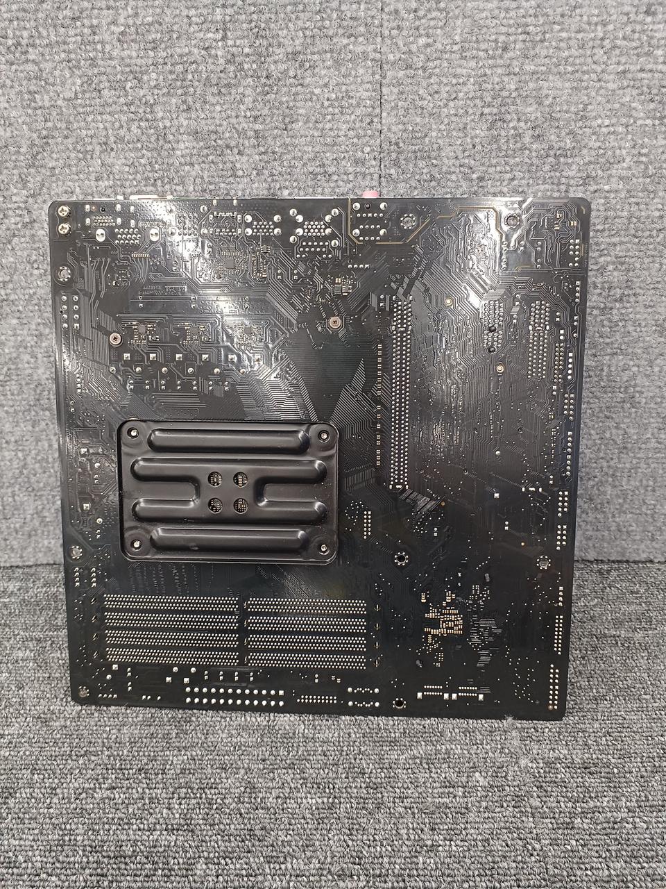 ASROCK Motherboard: B550M PRO4 - Banzai Thrifting | BanzaiHobby