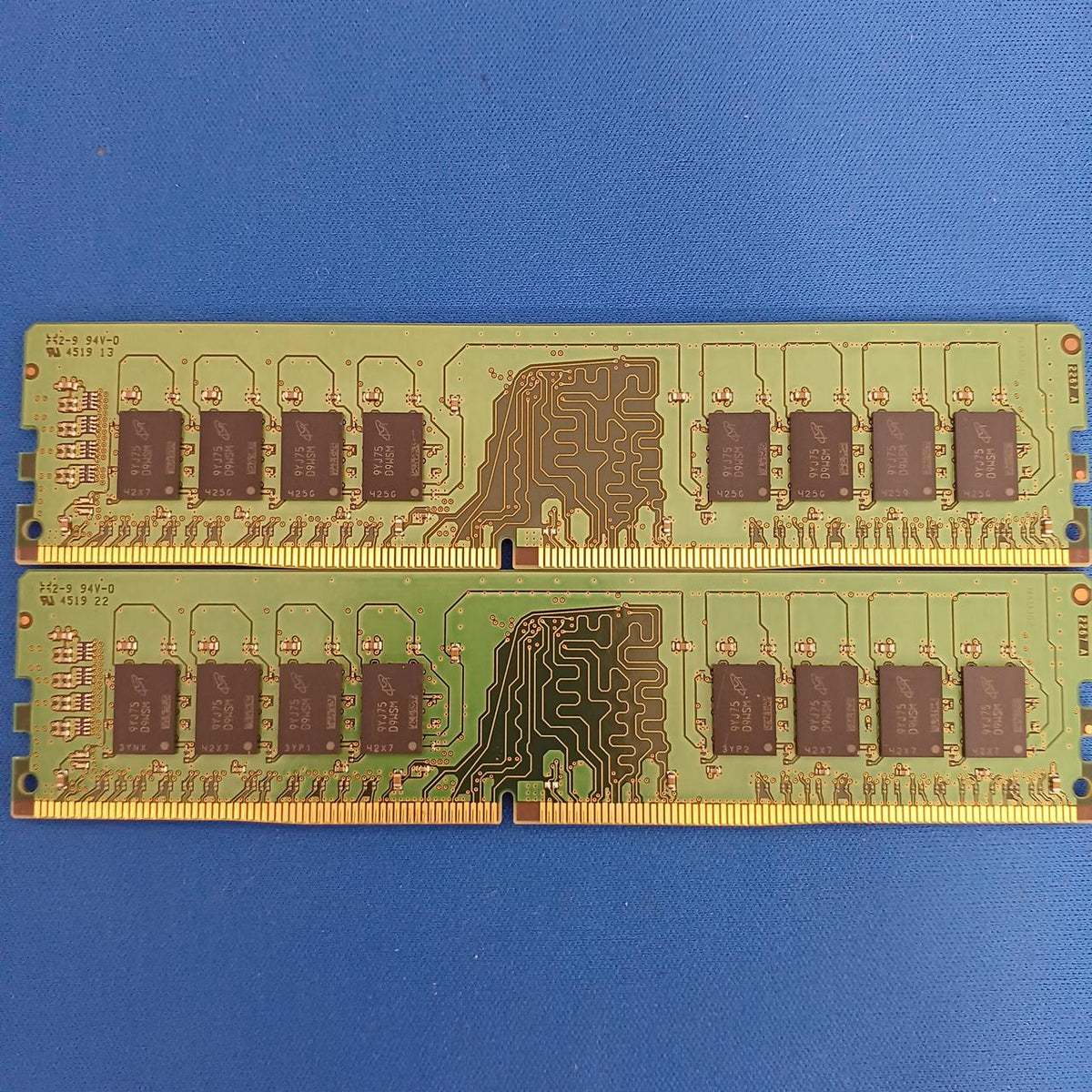 Crucial Memory 16GB / MTA16ATF2G64AZ-3G2J1 MTA16ATF2G64AZ-3G2J1