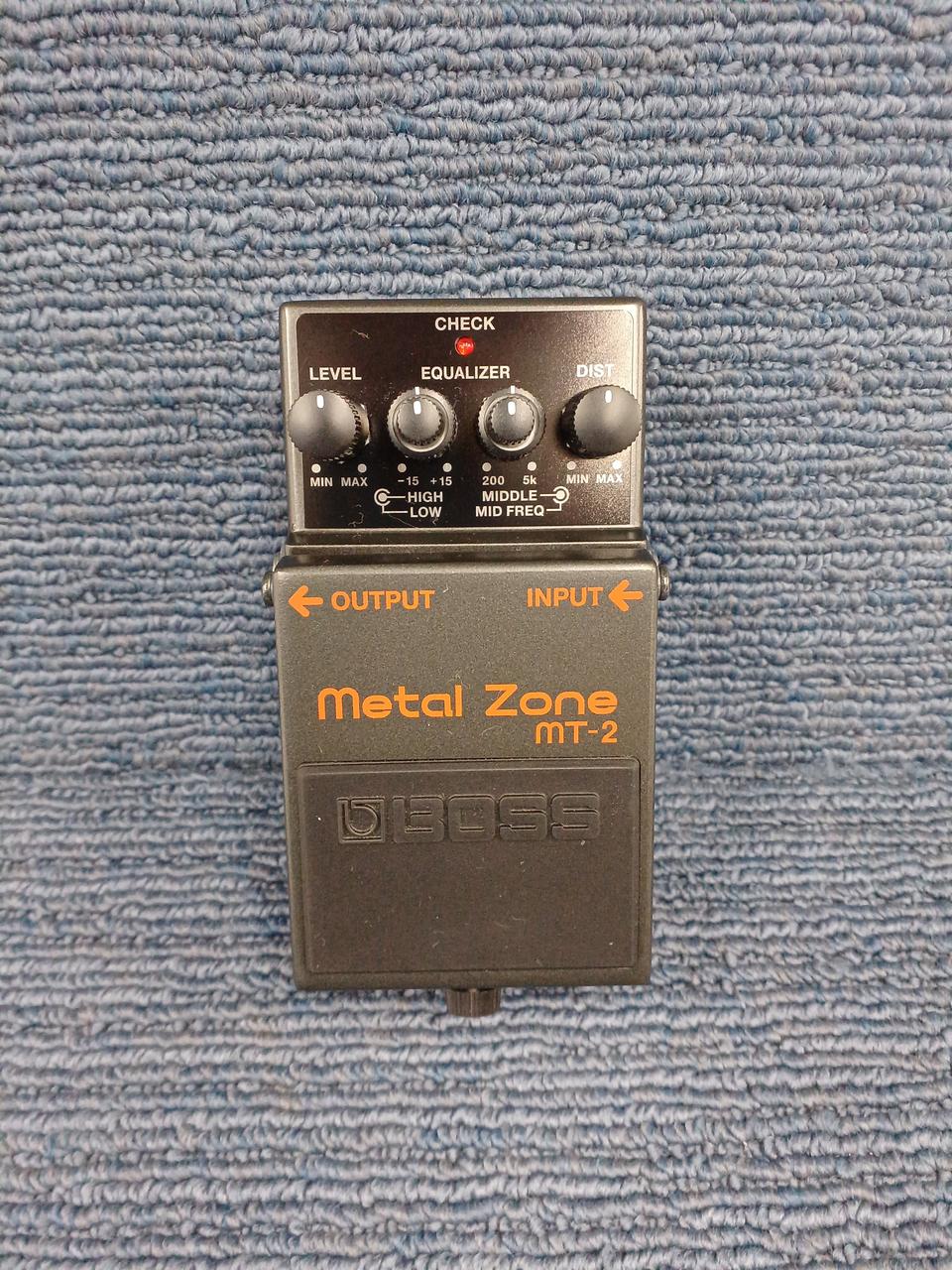 BOSS Effects pedal MT-2