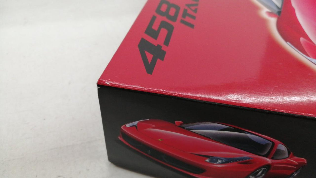 Fujimi 1/24 scale model Ferrari 458 Italy