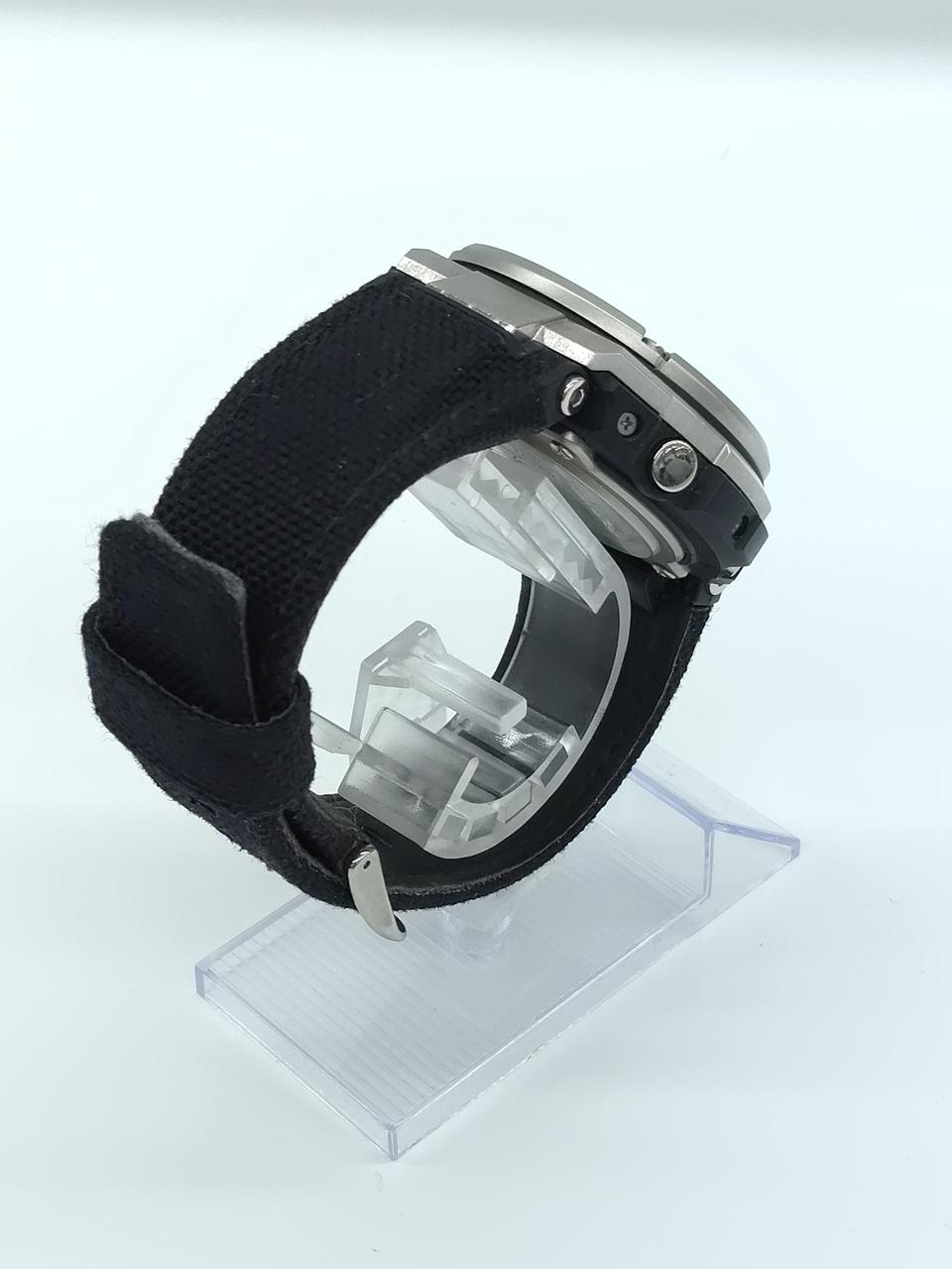 CASIO G-SHOCK GST-W330C